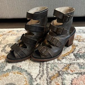 Freebird Quail Block Heel Sandal